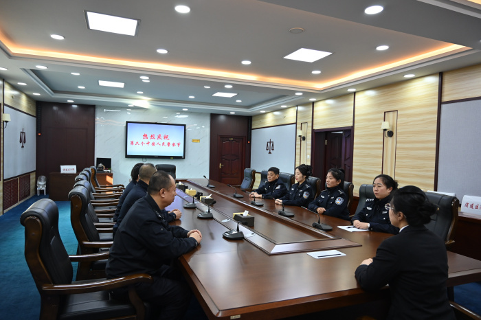 ����ڣ����۷ܽ����� ��д˾��������ƪ��